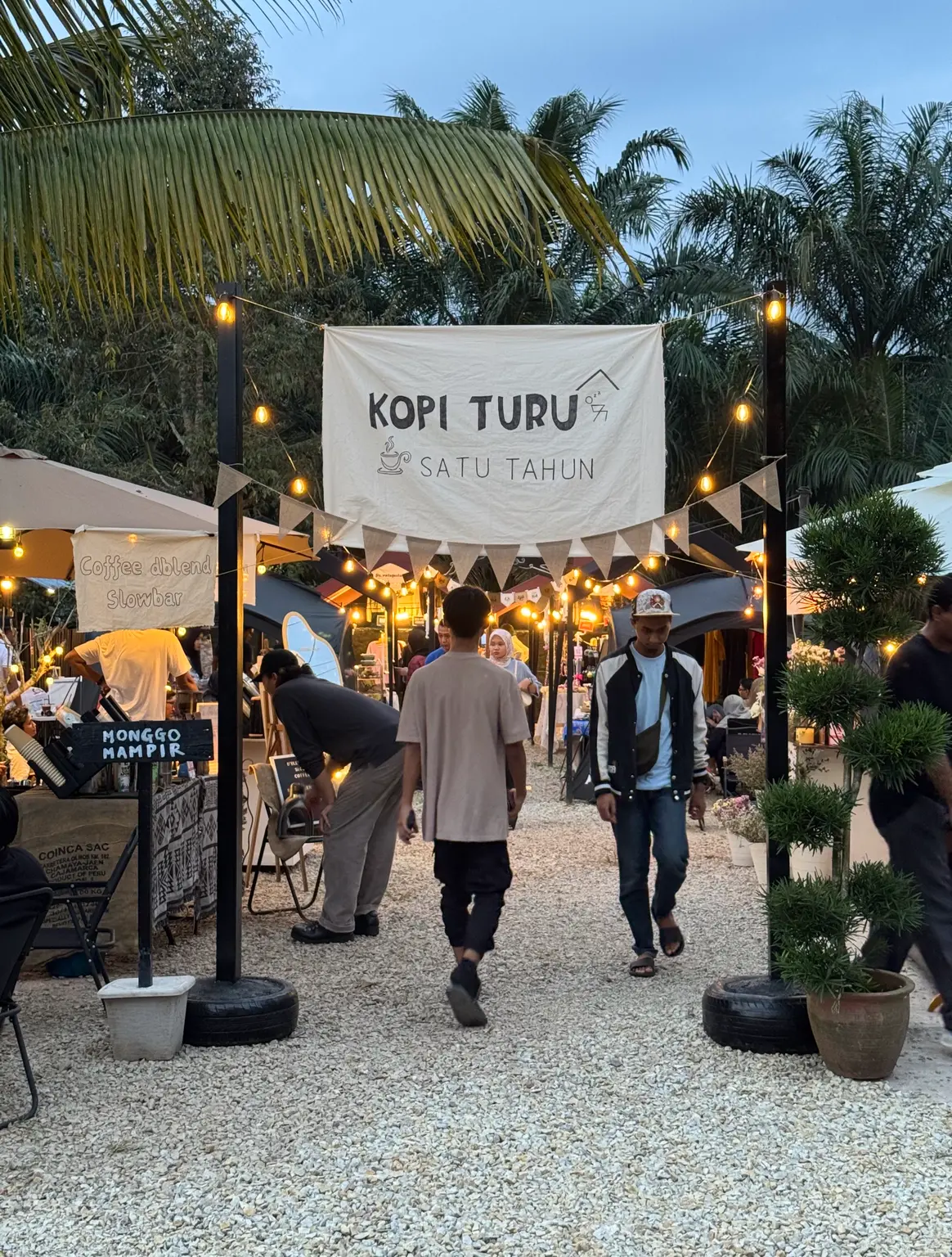 People walking in as the night fills up
